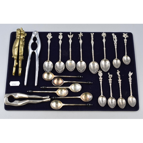 66 - Set of Vintage spoons including: Italian Grand tour styled spoons & tea spoons, coffee spoons an... 