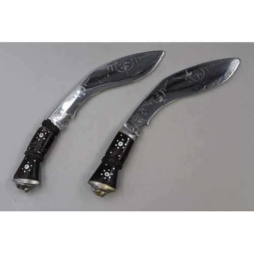 194 - A Pair of Antique Kukri Knives In Leather Sheaths (Only Large Knife, No Smaller Ones)