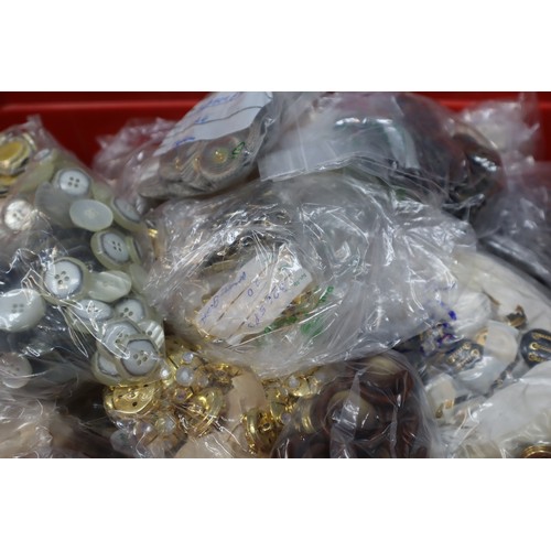 820 - Approx 20 Kg of 44lb of New Buttons, Buckles and Clothing Accessories. Massive Lot.