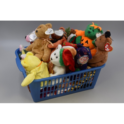 746 - A Large Selection of TY Beanie Babies, Approx 3.1kg