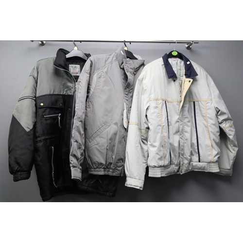 566 - Three mens outdoor jackets to include brand new with tags Avanez Bronx grey short jacket size L, Gre... 