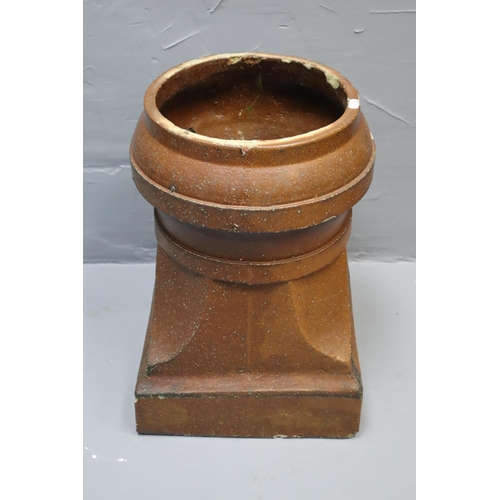 603 - Salt glazed chimney pot (12 x 12 x 19)