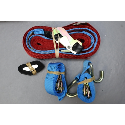 841 - Job Lot of Altitude Working Gear Includes Harnesses, Rope and Much More.