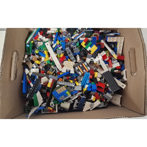 791 - Over 5 Kilos of Lego