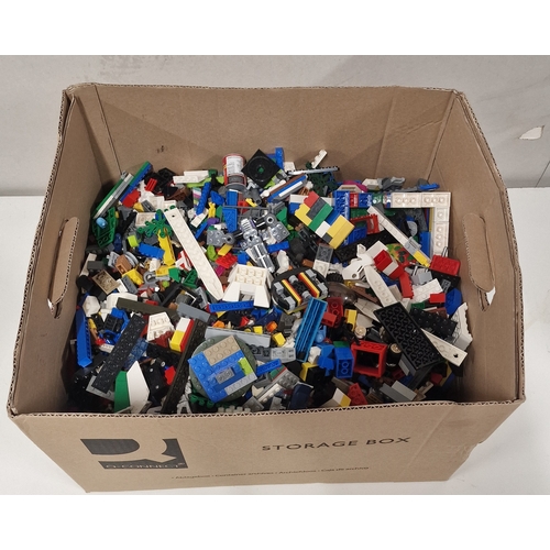 791 - Over 5 Kilos of Lego