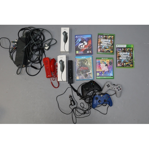 812 - Selection of gaming items, including. Xbox one controller, Xbox controller, PS1 wired controller, Ni... 