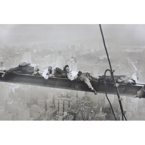 365 - Two Framed and Glazed Black and White Prints Depicting the Famous 