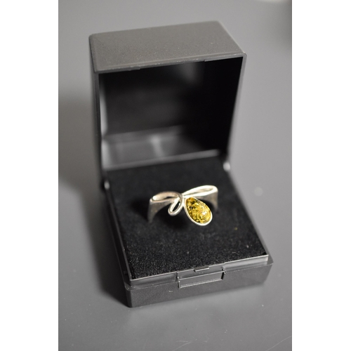 236 - Silver 925, Yellow Amber Stoned Ring, Size M