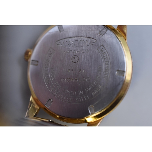 13 - A Gents Aureole 17 Jewels Mechanical Gold Plated Watch, Working