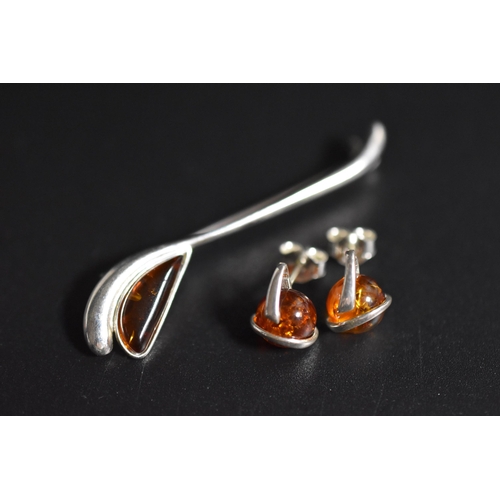 252 - Amber Brooch & a Pair of Earrings, Silver 925