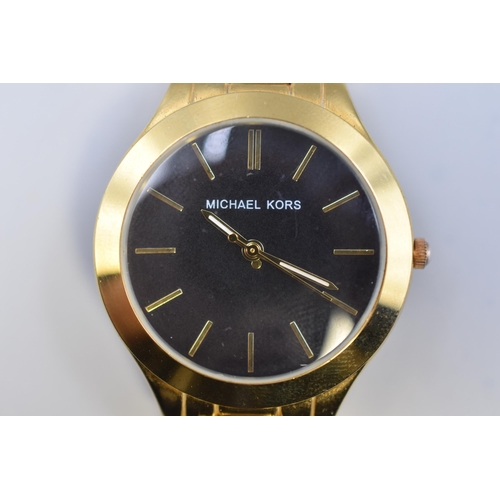 117 - A Gold Tone Michael Kors Quartz Gents Watch, Working