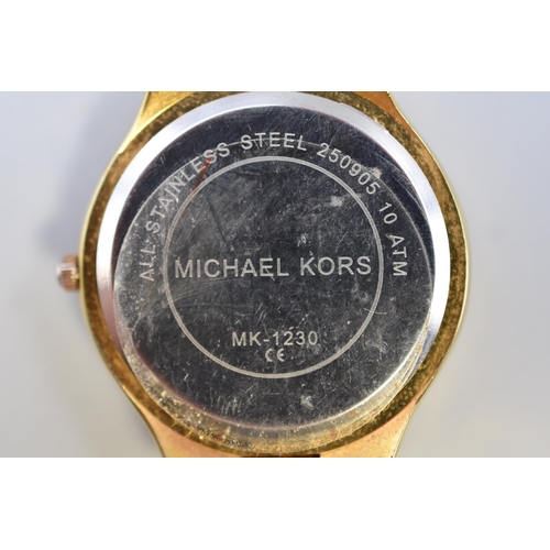 117 - A Gold Tone Michael Kors Quartz Gents Watch, Working