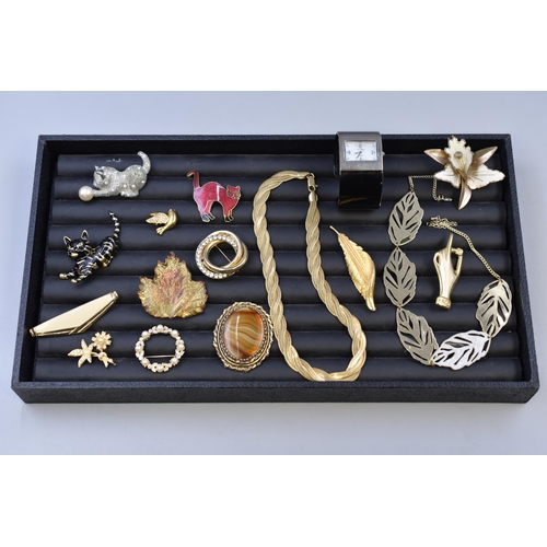 150 - Mixed Tray With a Selection of Brooches, Necklaces & Watch