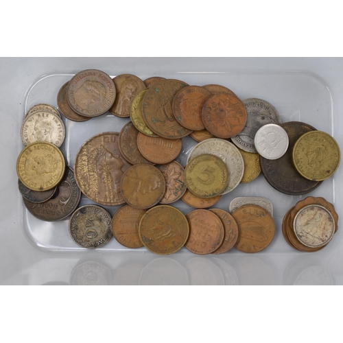 167 - Mixed coin selection to include: Two Vatican Roma coin collections, A Vivat Regina Crown coin and Ra... 