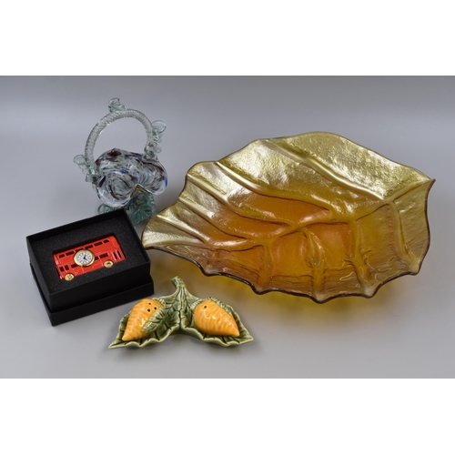 368 - Glass leaf effect dish 16