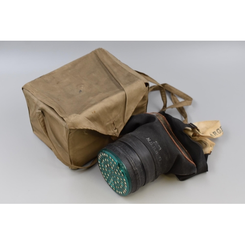 440 - A WWII Civilian Gas Mask, In Box With Carry Bag