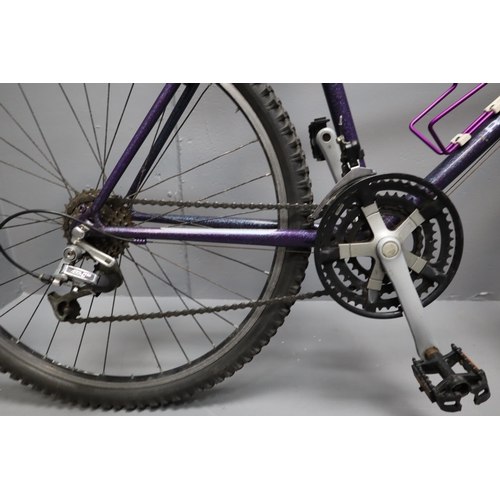 782 - A Raleigh Amazon 21 Speed Mountain Bike With Shimano Gears, In Speckled Purple. Sold As Seen. NO POS... 