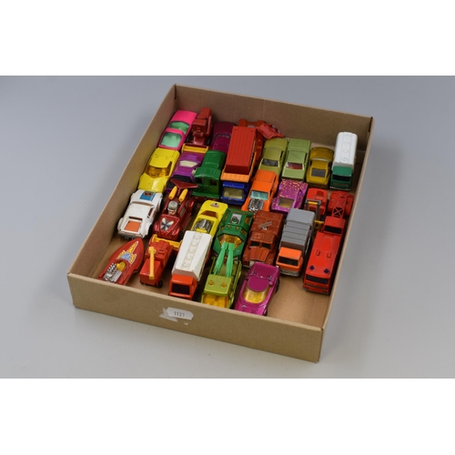 542 - A Selection of Twenty-Eight Matchbox Playworn Die Cast Vehicles