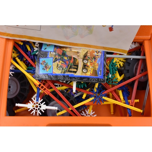 787 - Cased K'Nex Ferris Wheel Set in Original Case with Building Instructions (unchecked )