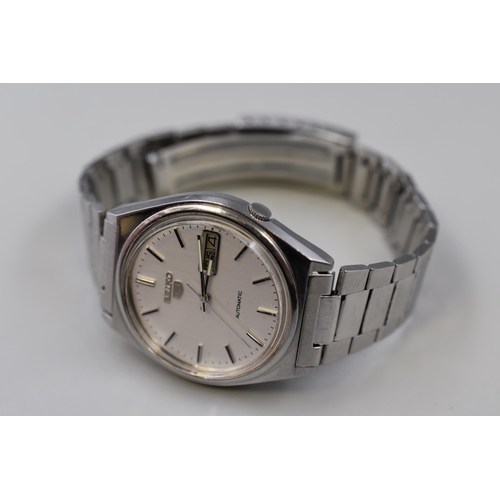 92 - Seiko 5 Automatic 17 Jewels Gents Watch (Working)