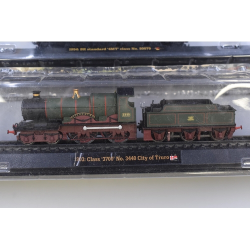 638 - Collection of model train display stands with engines - 1946 SR 4-6-2 NO.21C151 Winston Churchill, 1... 