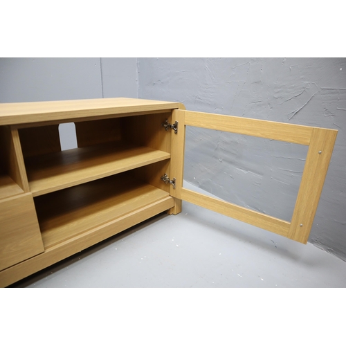 646 - A Modern Pine Effect Media Unit, Approx 16.5