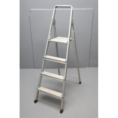 698 - Beldray Folding Domestic Ladder Approx 56