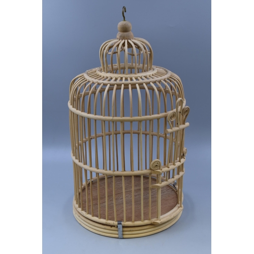 661 - Vintage Style Wooden Bird Cage (10