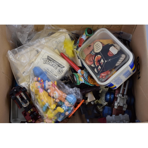 564 - Mixed Lot of Vintage Toy Figures to include B A Baracus, also Vintage 1980's McDonalds Free Toy Gift... 