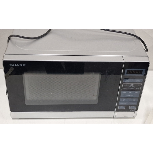 814 - Sharp 800 watt Microwave oven.