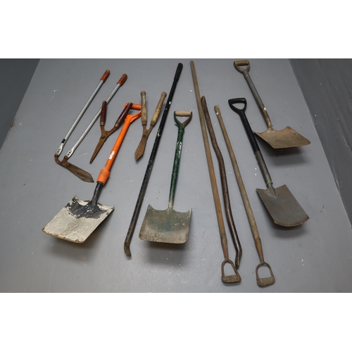 720 - Large job lot of gardening tools to include: shovels, bars and more. NO POSTAGE