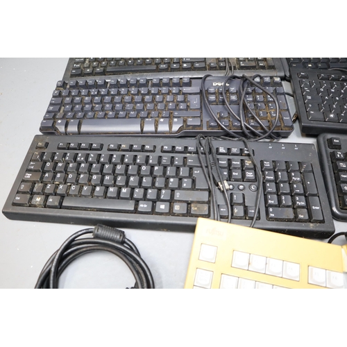 824 - Dell Monitor (Powers On) and Seven USB Keyboards