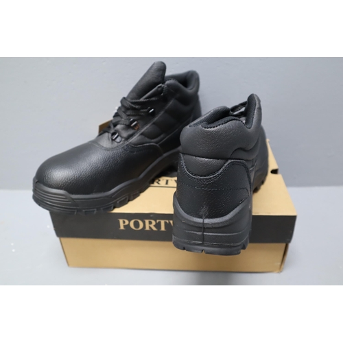 730 - A Boxed Pair of Portwest Safety Boots, Size 13. Appears New