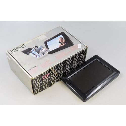 138 - Hitachi digital photo frame