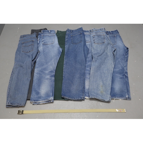 733 - A Selection of Retro Mens Jeans and Trousers To Include Dickies, Raphael Vakencino, Calvin Klein, Ca... 