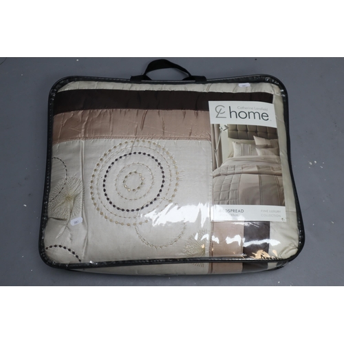 737 - Catherine Lansfield home bedspread 200 x 230 cm