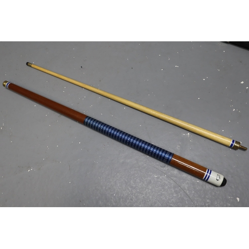 687 - Two piece snooker cue completed in carry case (case is a/f)