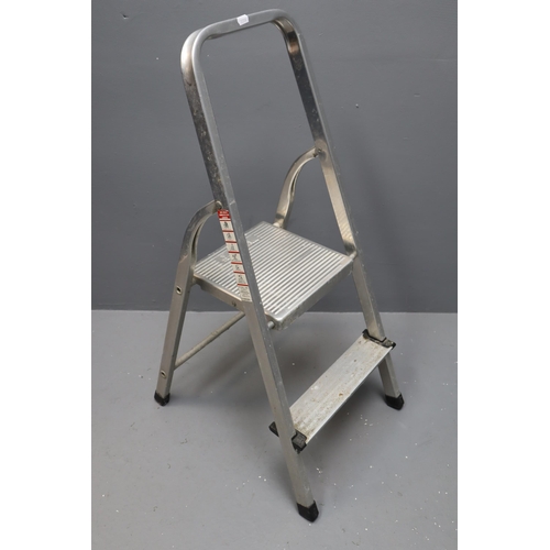 665 - Set of Lightweight Folding Two Tier Stepladders