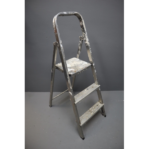 667 - Set of Lightweight Folding Three Tier Stepladders