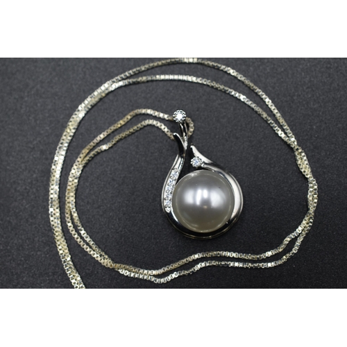 38 - A Pearl Stoned 925. Silver Jewellery Set, in Presentation Box (Pair of Earrings, And Pendant Necklac... 