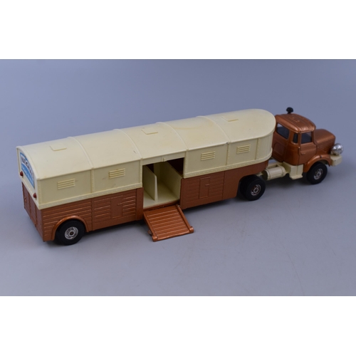 168 - Vintage Corgi Major Articulated Horse Box and Truck in very good condition