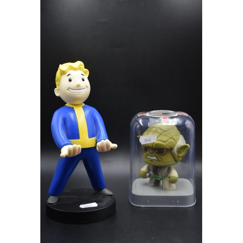 175 - Angry Yoda figurine and Fallout 76 device holder