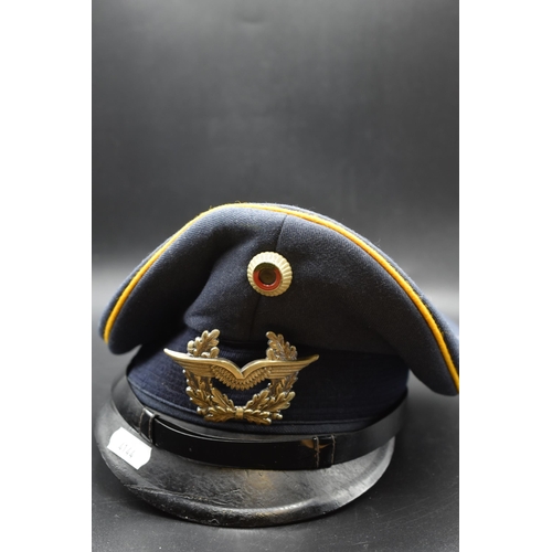 366 - A German Military Army Cap, With Badges. Made By Hoffmann-Lautertal, Size 59