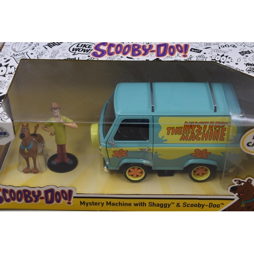 418 - A Boxed Jada Die Cast Scooby-Doo Mystery Machine With Shaggy & Scooby-Doo, 1:18 Scale