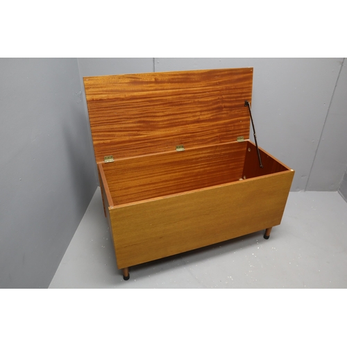 622 - 1960's Teak vintage storage box (20.5