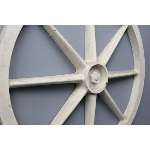 692 - Decorative Plastic Wagon Wheel 30