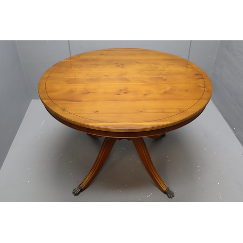 669 - Vintage Highly Polished Teak Extendable Round Dining Table (Approx 60