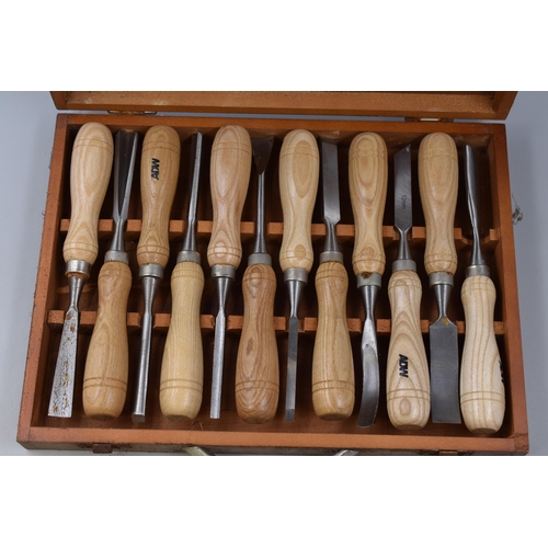 750 - Cased Set of 12 Quality ADW Wood Chisels