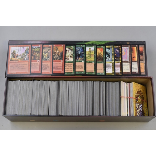 451 - Approximately 2,600 Magic The Gathering MTG Cards from the sets Arabian Nights, Antiquities, Legends... 