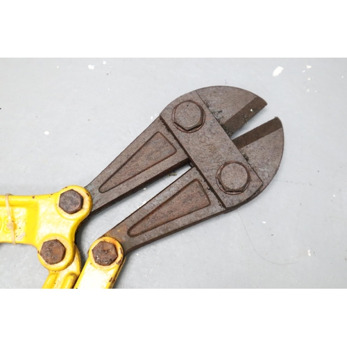 728 - Yellow bolt cutters